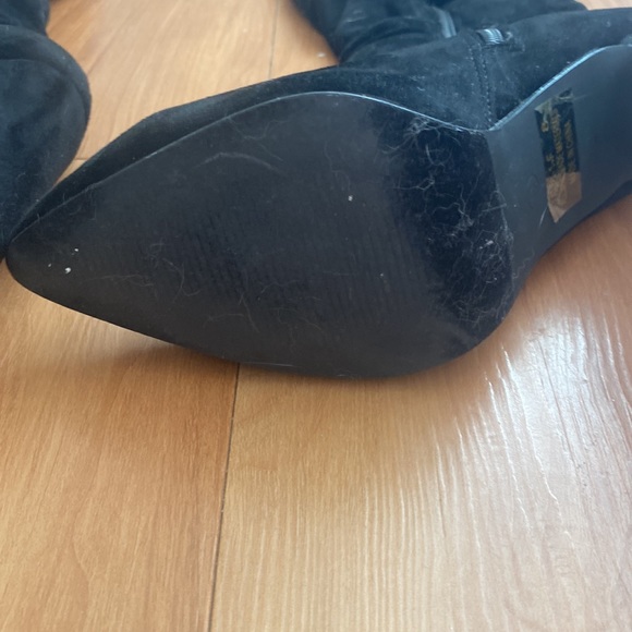 Slouchy black heeled boots - Picture 2 of 4